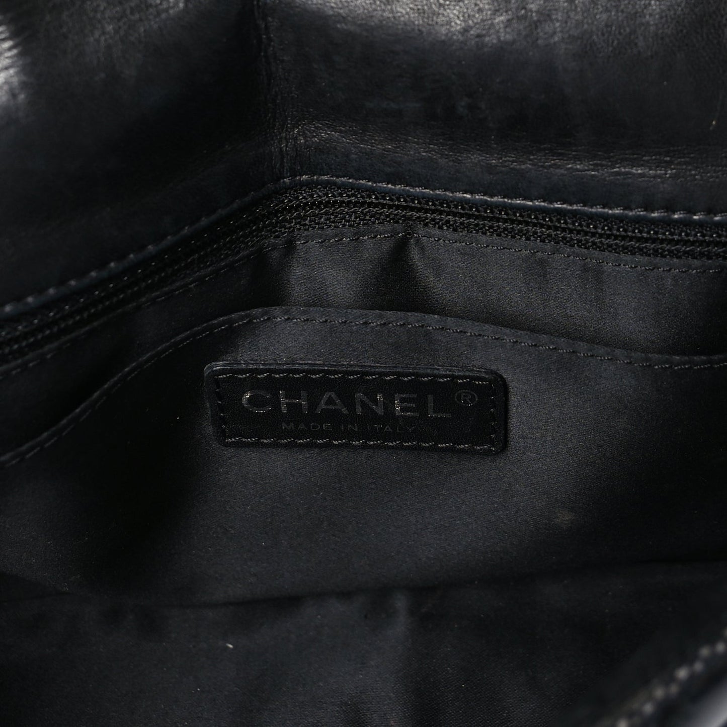 Vinyl Mesh Quilted Medium Single Flap  Black