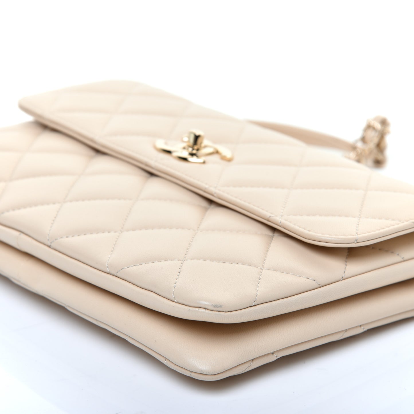 Lambskin Quilted Medium Trendy CC Flap Light Beige
