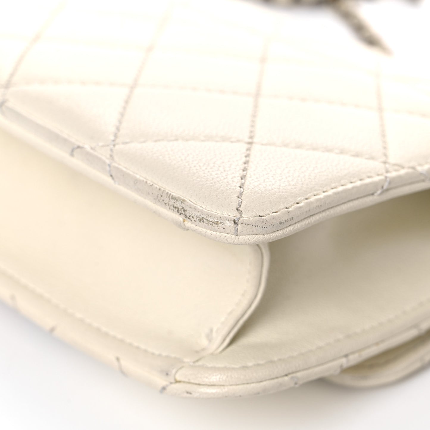 Sheepskin Quilted Mini Beauty Lock Flap White