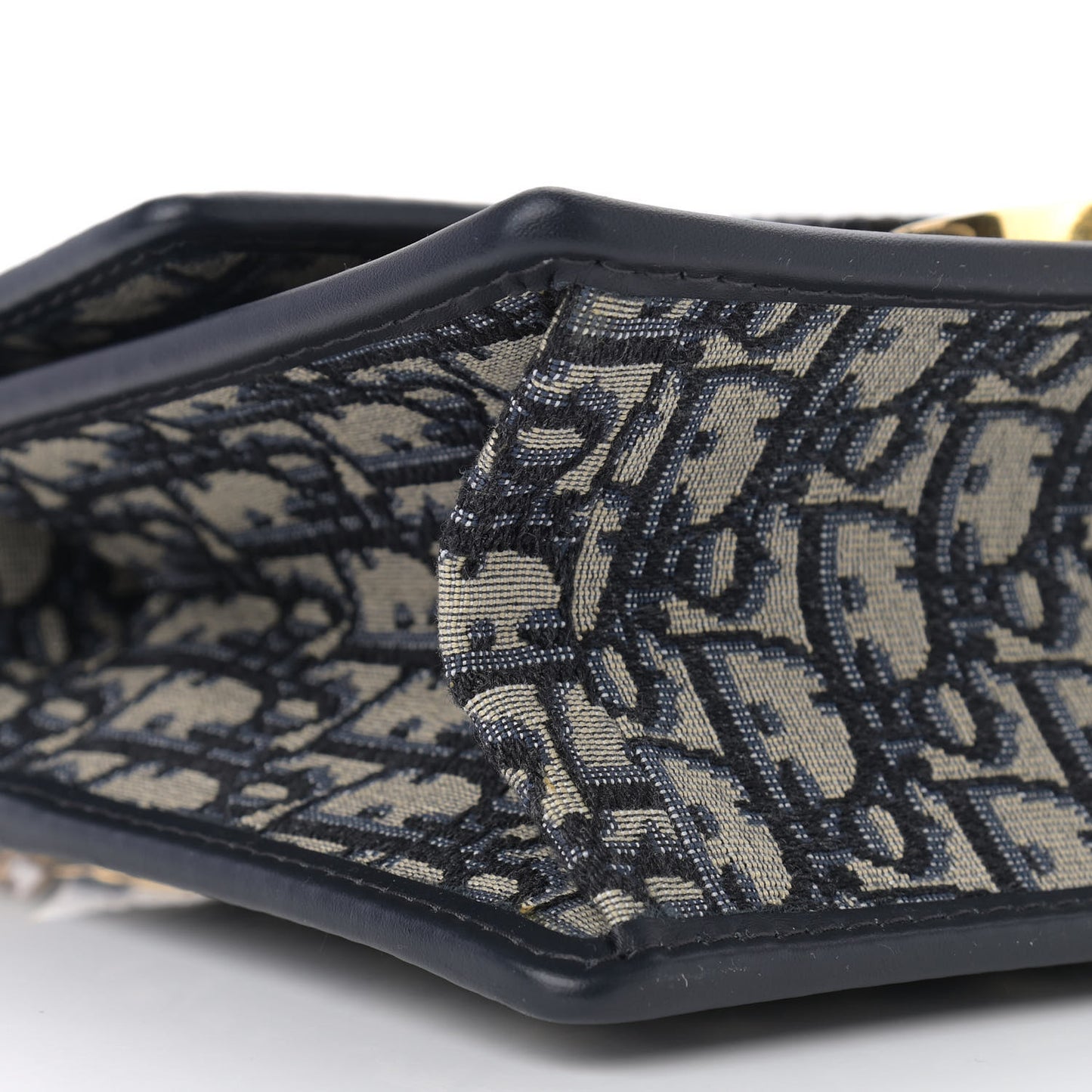 Oblique 30 Montaigne Chain Flap Bag Blue