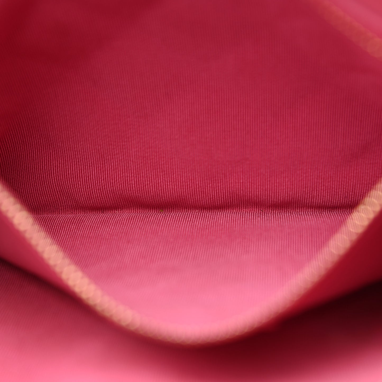 Caviar Quilted Medium Cosmetic Case Pink