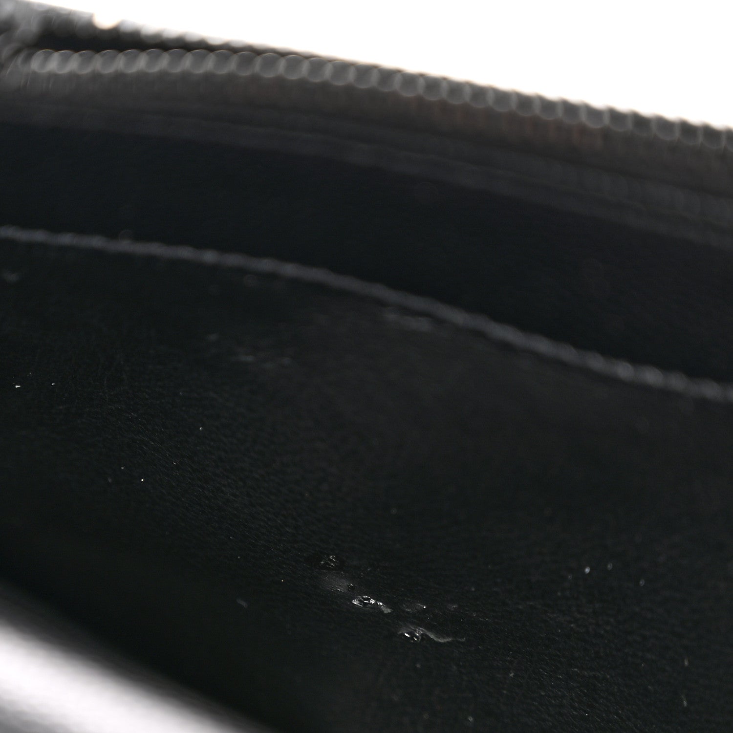 Saint Laurent Grain De Poudre Matelasse Chevron Monogram Monochrome Envelope Chain Wallet Black 11 of 13
