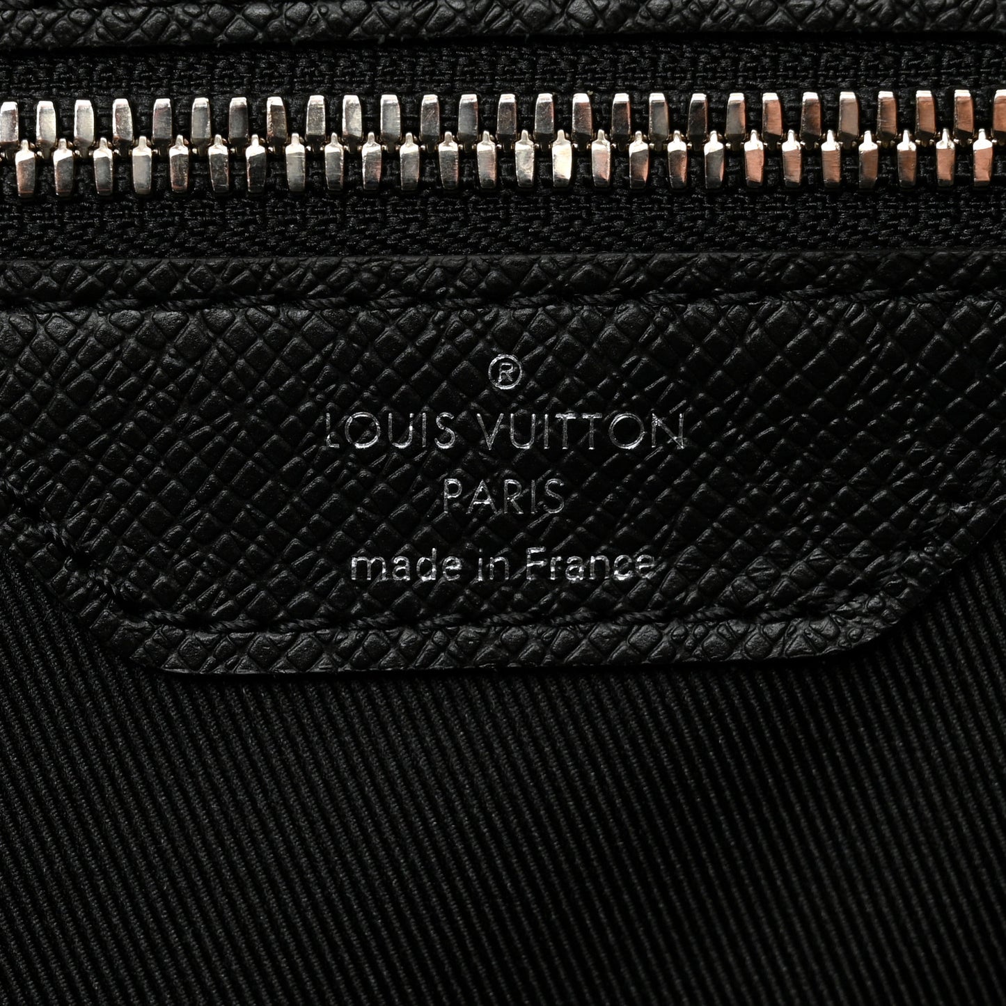 Taiga Monogram Eclipse Keepall Bandouliere 50 Black