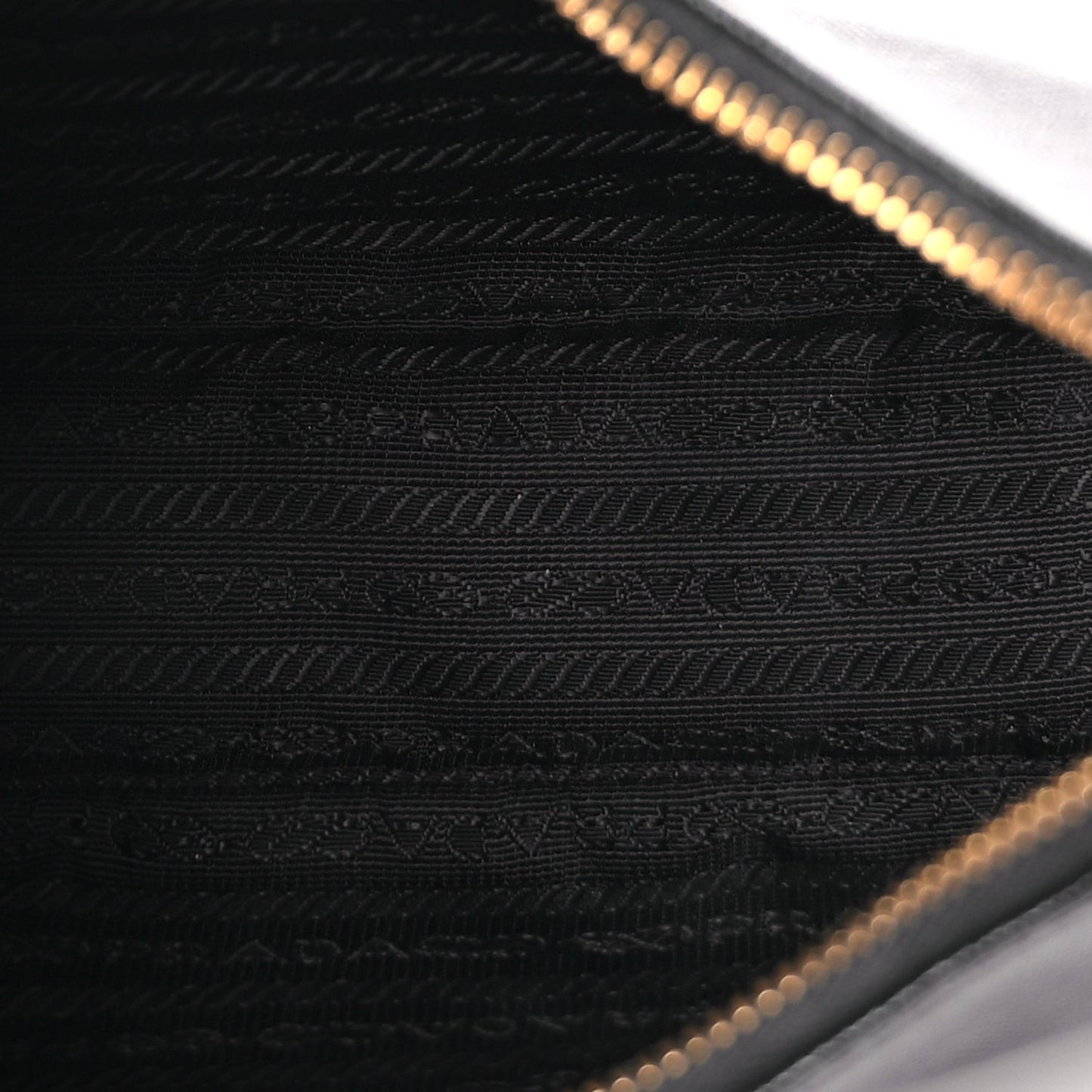 Saffiano Lux Re-Edition 2005 Shoulder Bag Black