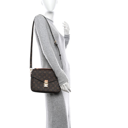 Louis Vuitton Monogram Pochette Metis 2 of 12