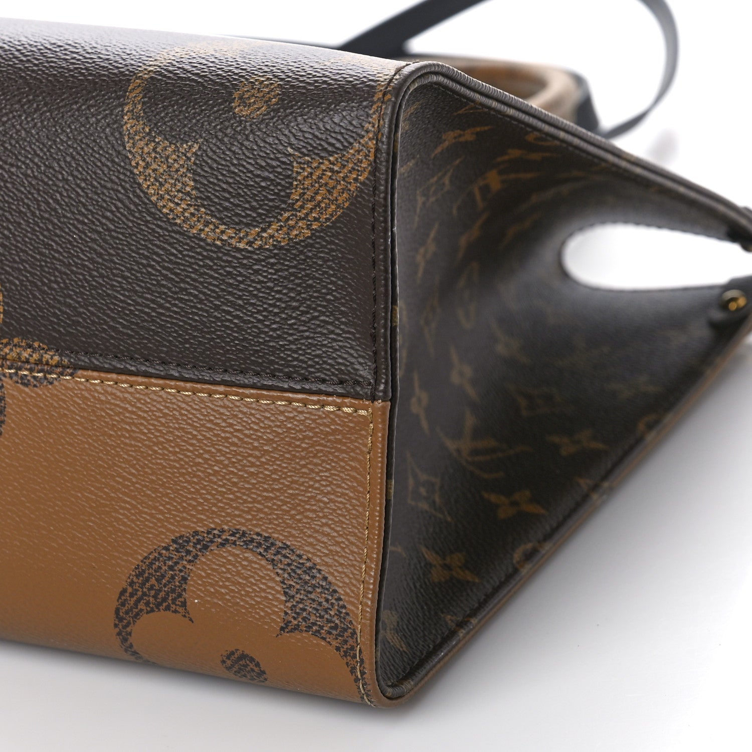 Louis Vuitton Reverse Monogram Giant Onthego MM 9 of 9
