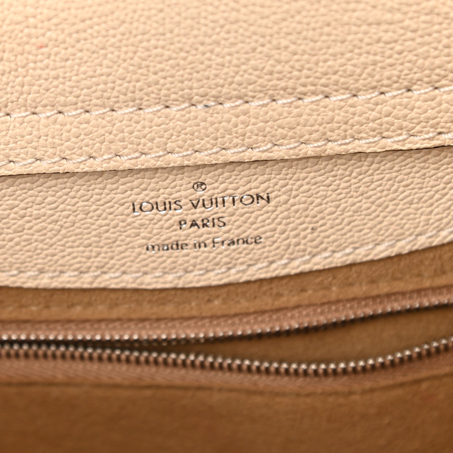 Louis Vuitton Cuir Plume Cuir Ecume Very Hobo Sesame Creme 6 of 10