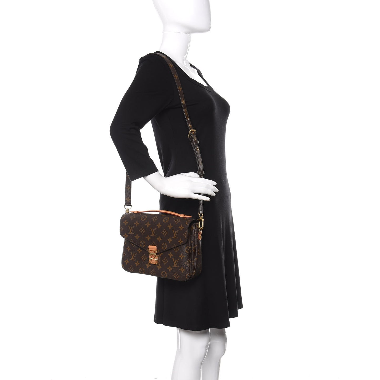 Monogram Pochette Metis