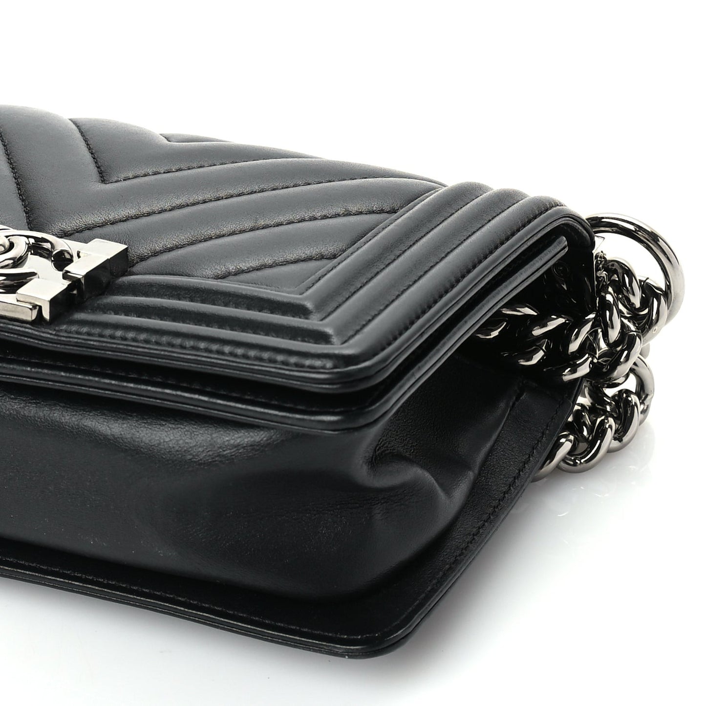 Lambskin Chevron Quilted Small Boy Flap  Black