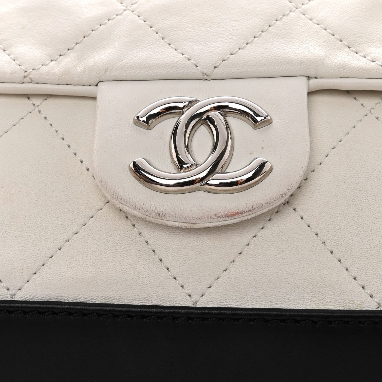 Calfskin Quilted VIP Flap White Black