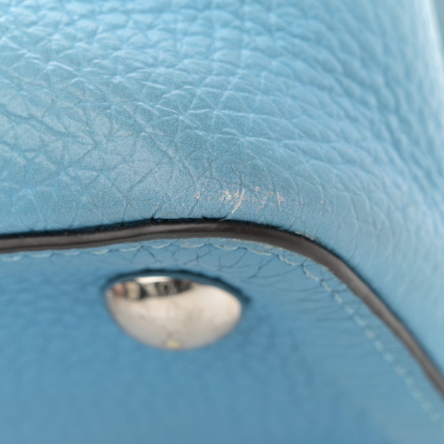 Taurillon Capucines MM Gradient Blue