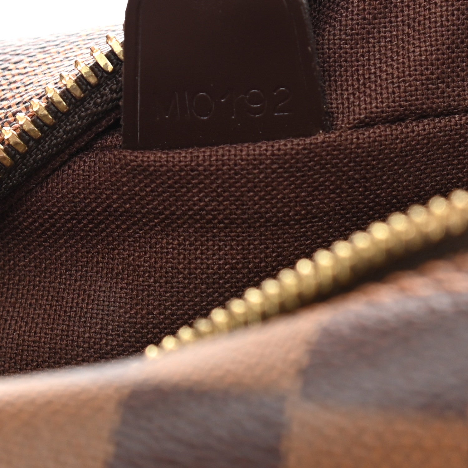 Louis Vuitton Damier Ebene Shelton MM 7 of 11