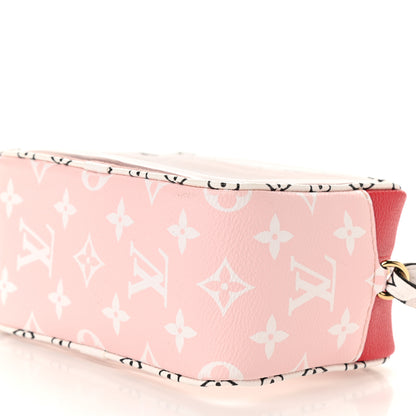 Louis Vuitton Monogram Giant Beach Pouch Rouge 9 of 9