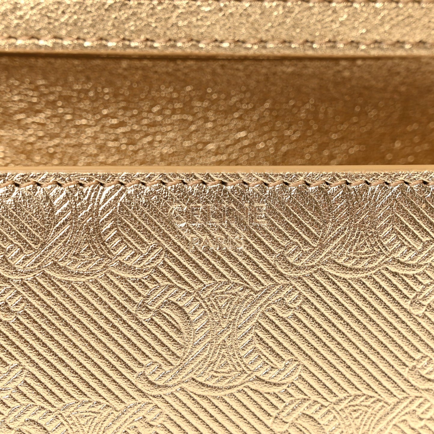 Metallic Triomphe Wallet on Chain