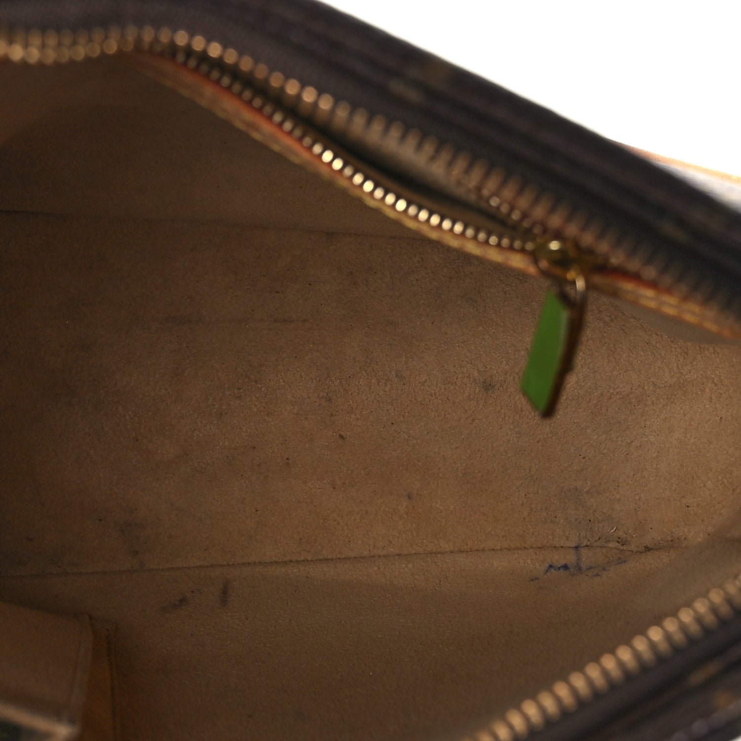 Louis Vuitton Monogram Looping MM 4 of 8