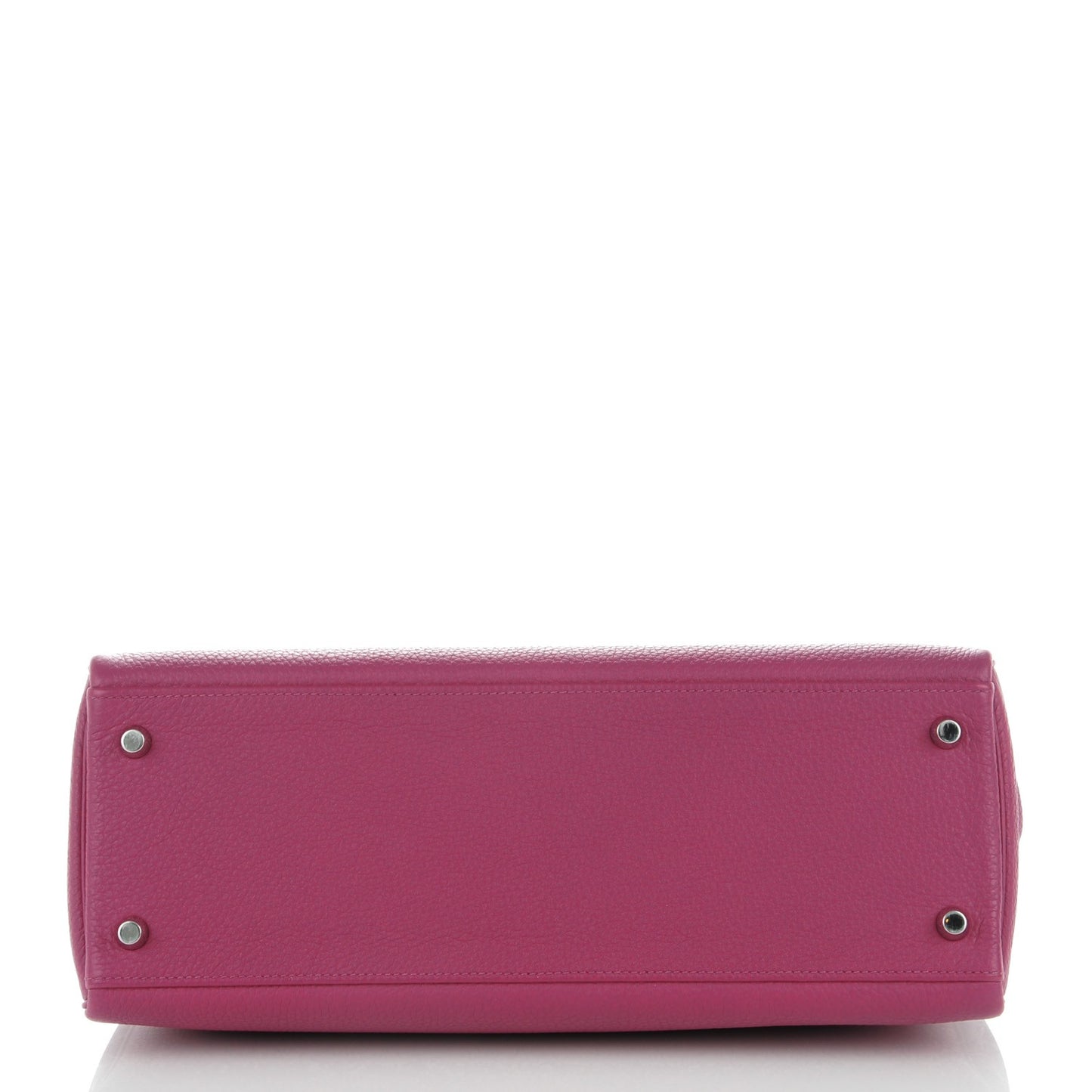 Togo Kelly Retourne 32 Tosca