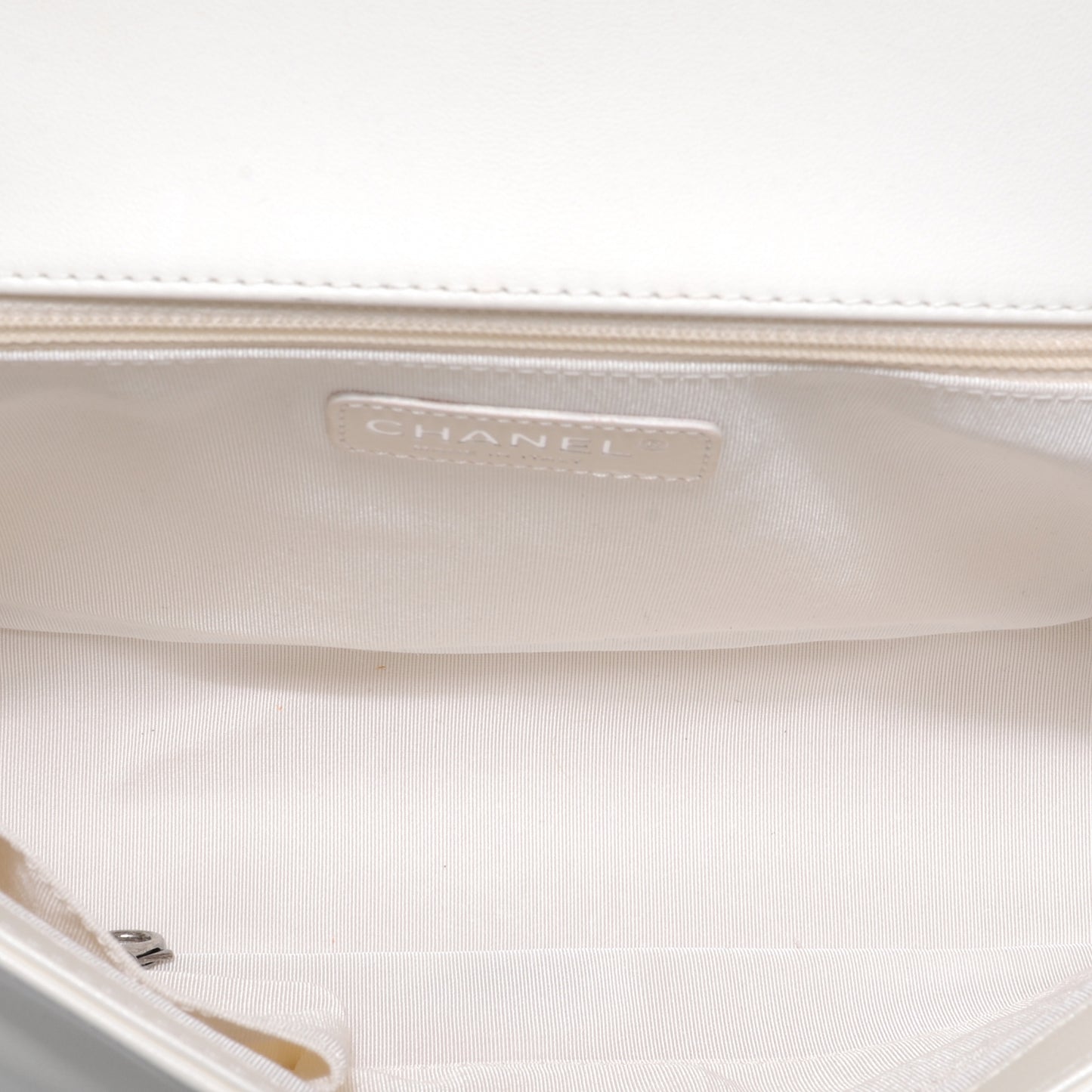 Lambskin Quilted Large Boy Flap Black White