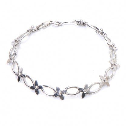Louis Vuitton 18k White Gold Quatrefoil Bracelet M 3 of 3