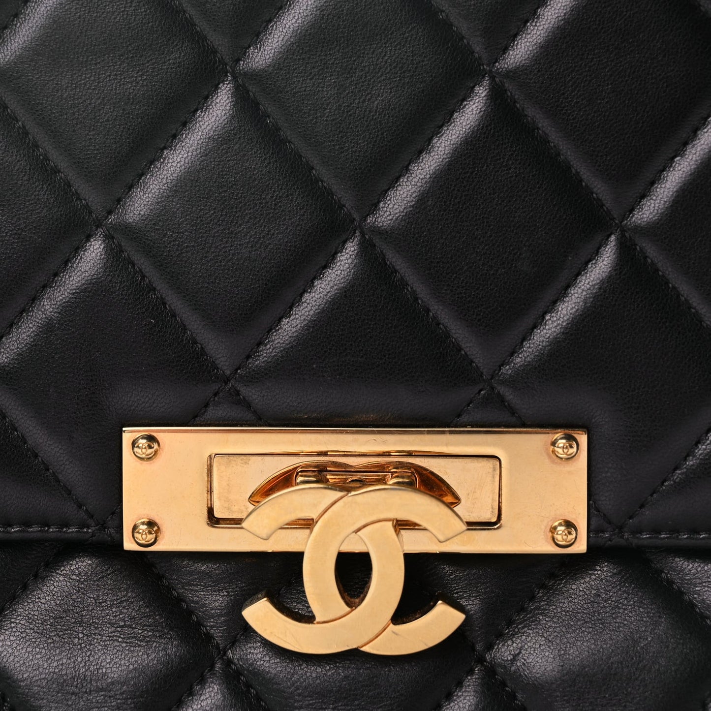 Lambskin Quilted Large Golden Class Flap Black