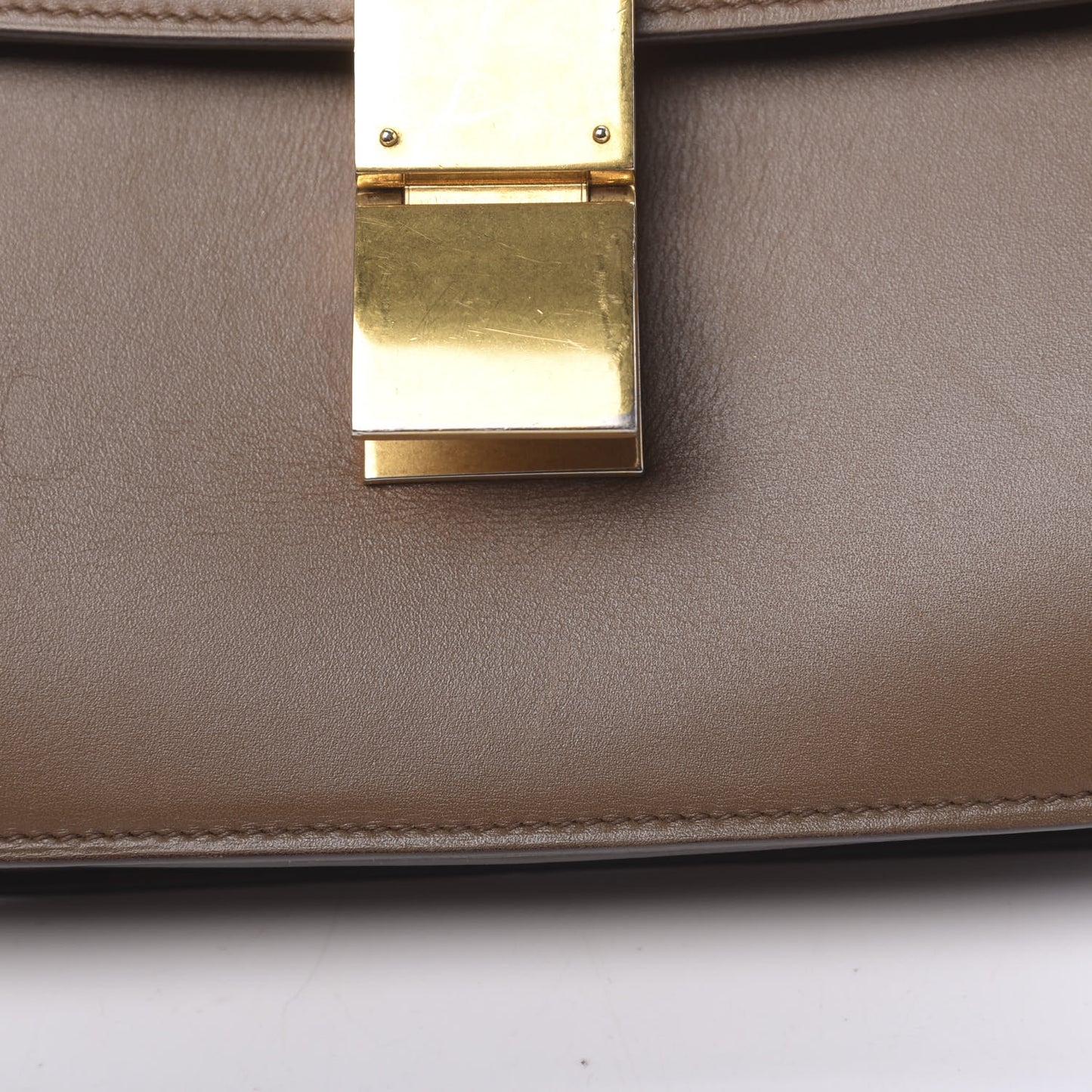 Box Calfskin Medium Classic Box Flap Bag Camel