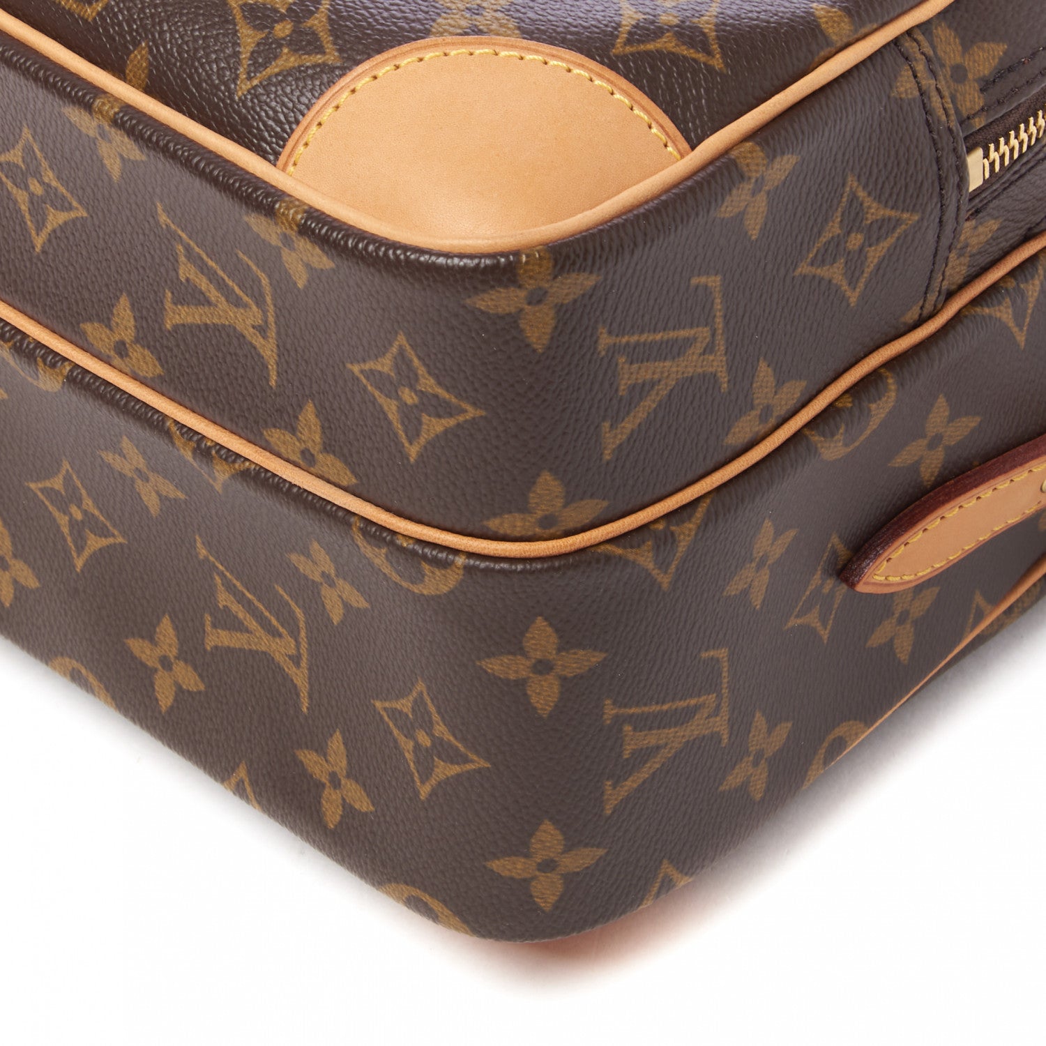 Louis Vuitton Monogram Nil 28 5 of 9