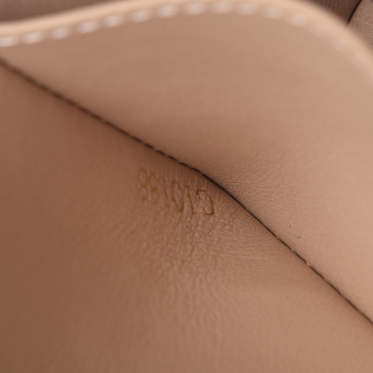 Monogram Essential Trunk Black