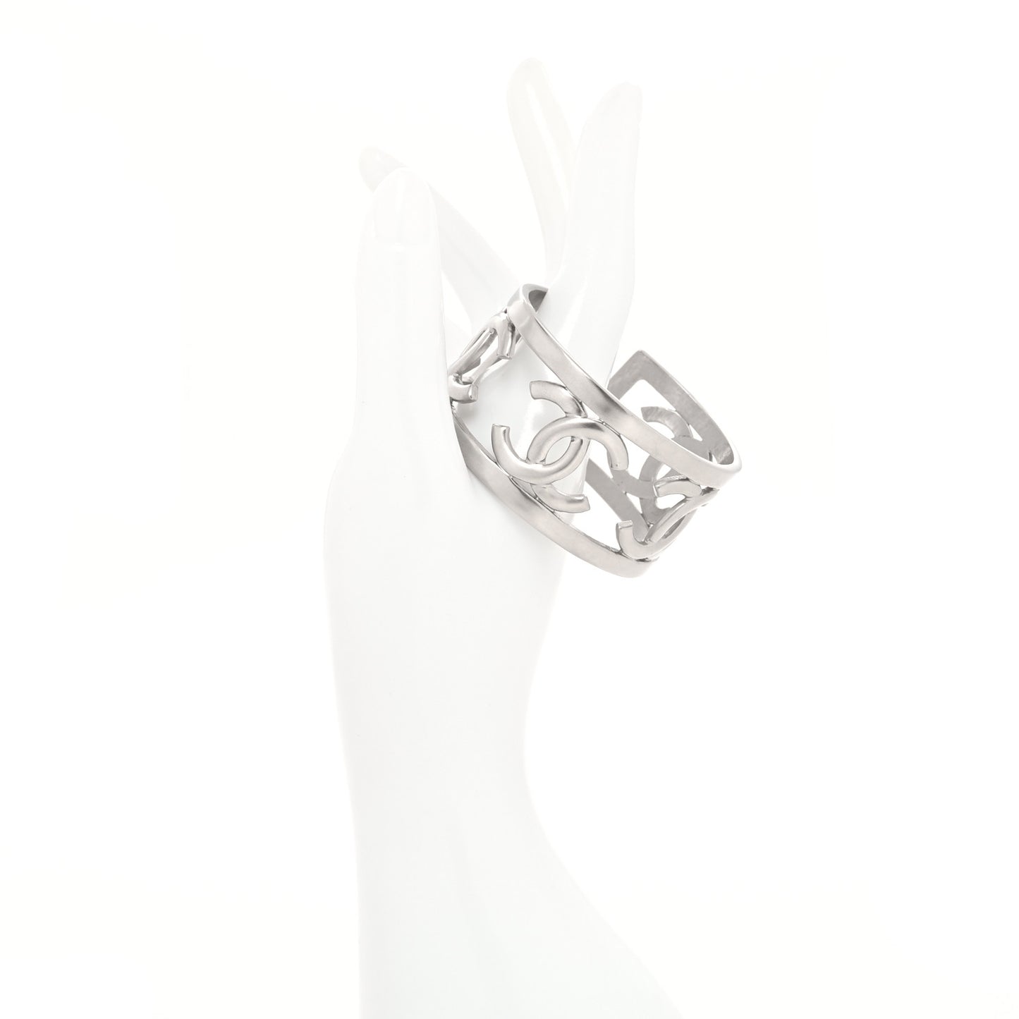 Metal CC Cuff Silver