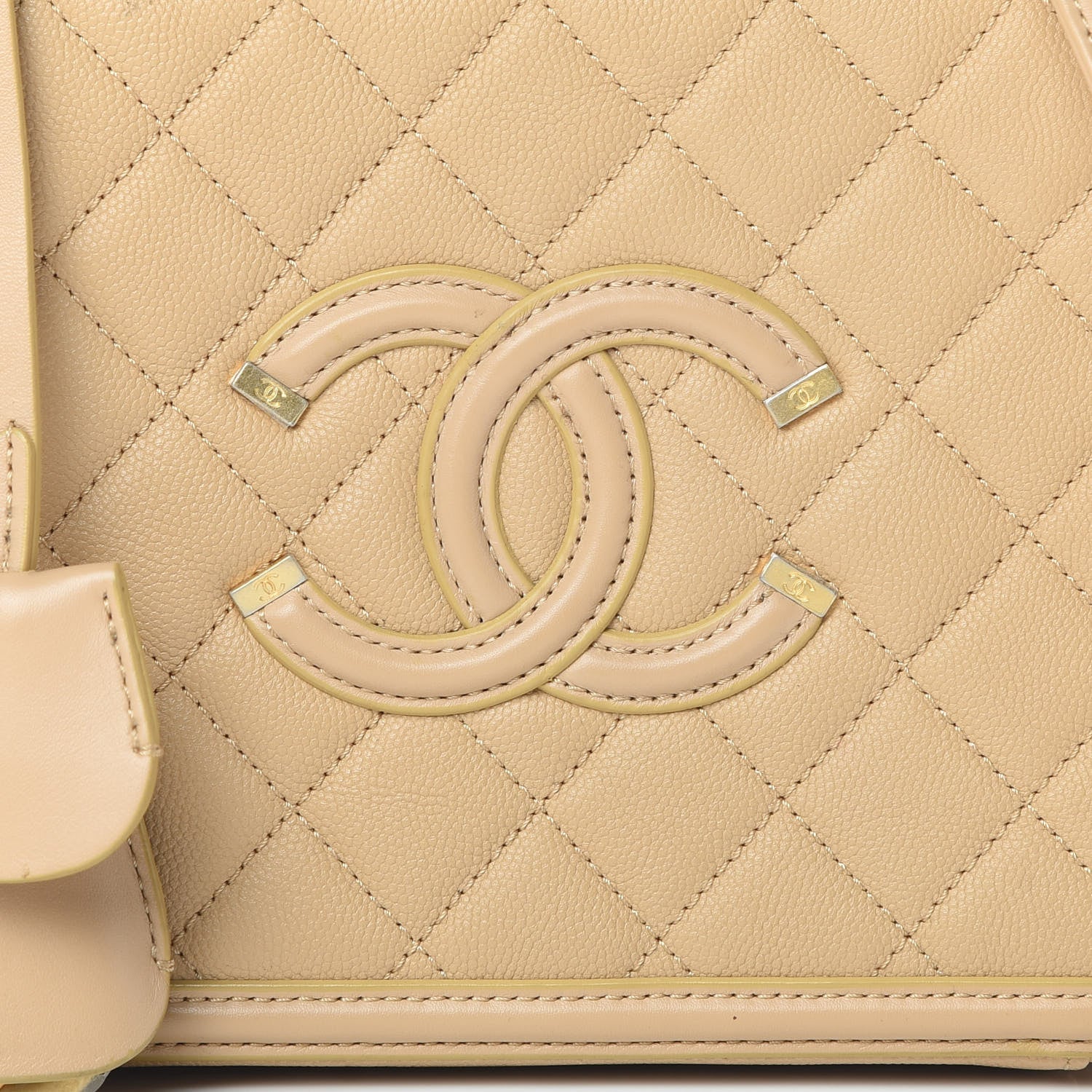 Chanel Caviar Quilted Medium CC Filigree Vanity Case Beige 8 of 13