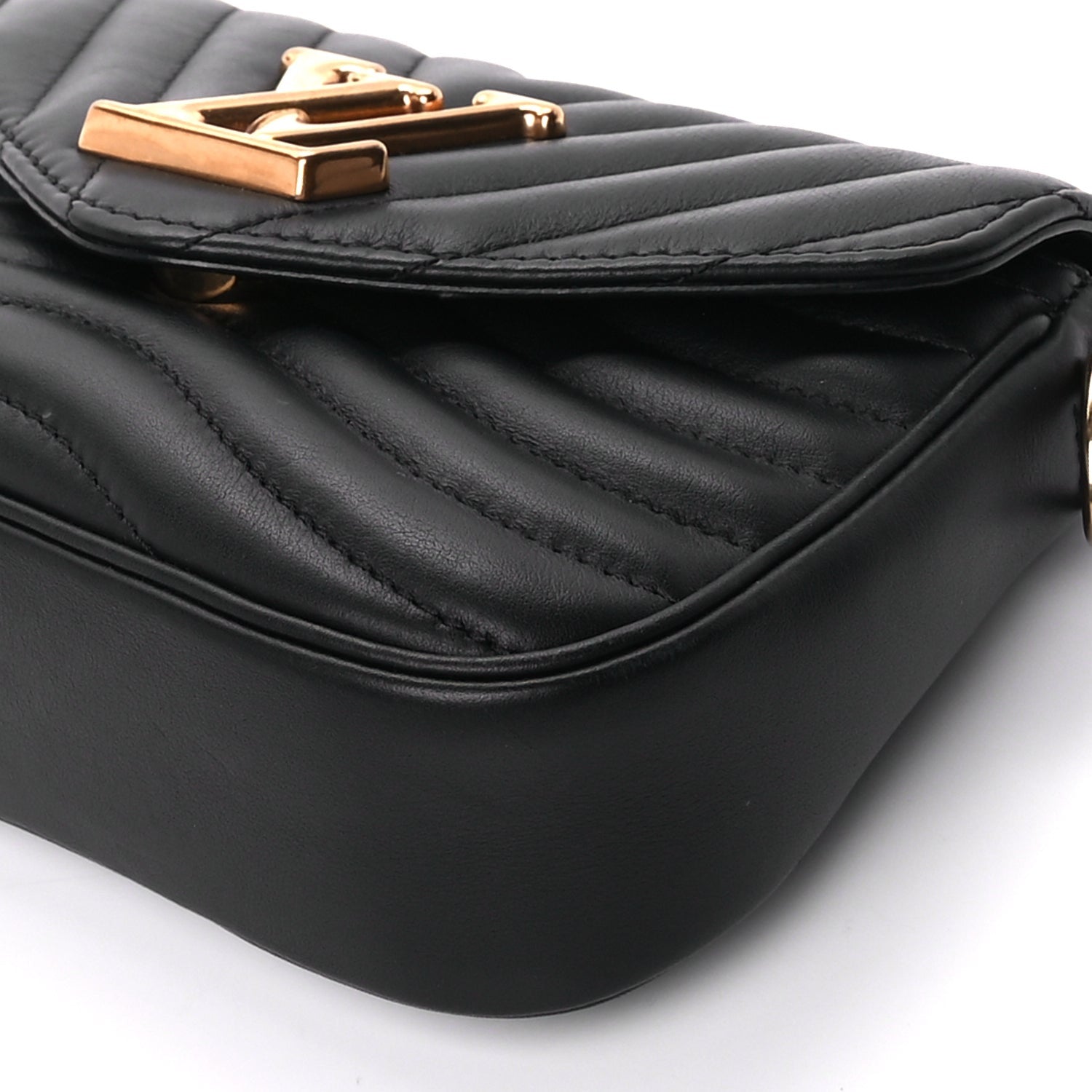 Louis Vuitton Calfskin New Wave Chain MM  Black 8 of 8