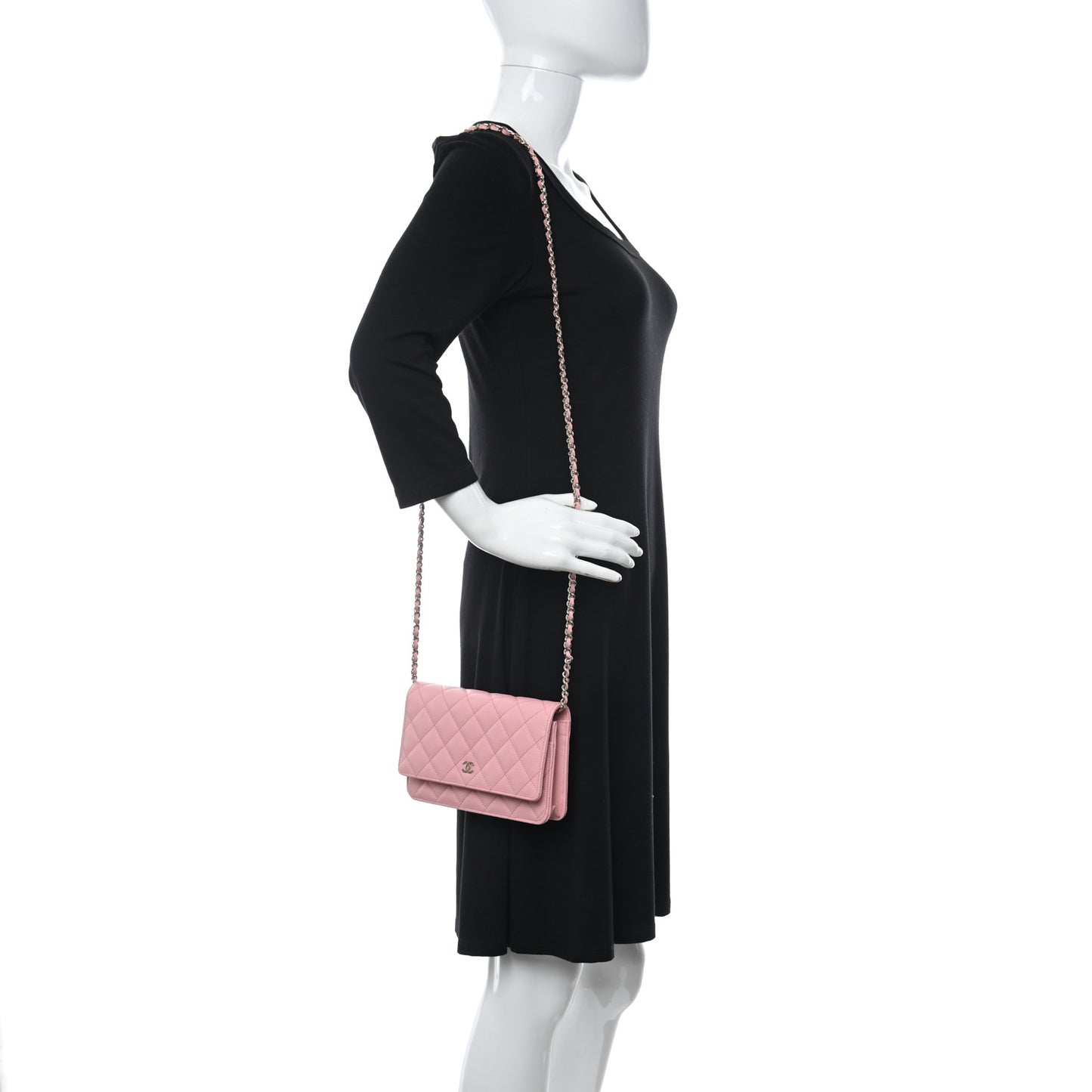 Caviar Quilted Wallet on Chain WOC Light Pink