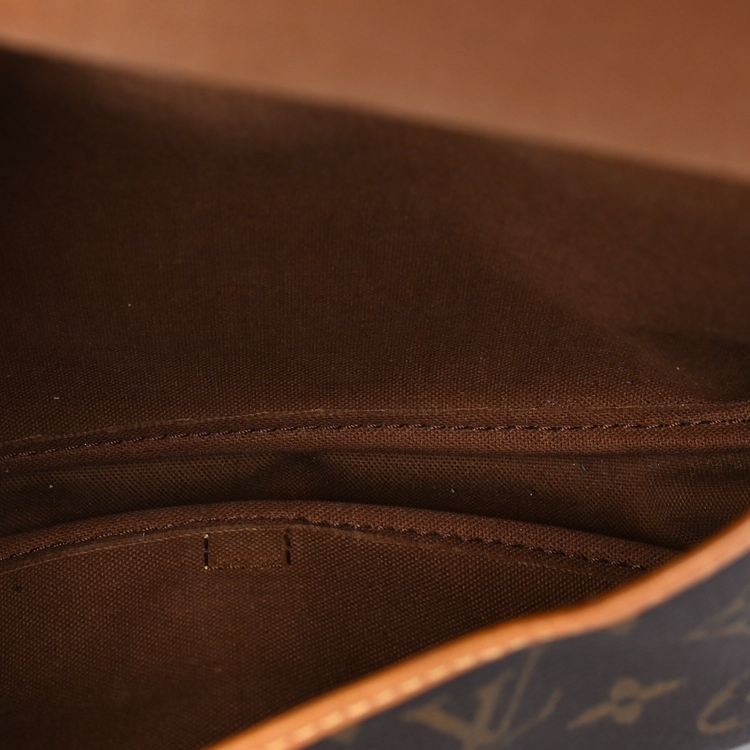 Louis Vuitton Monogram Saumur 30 4 of 8