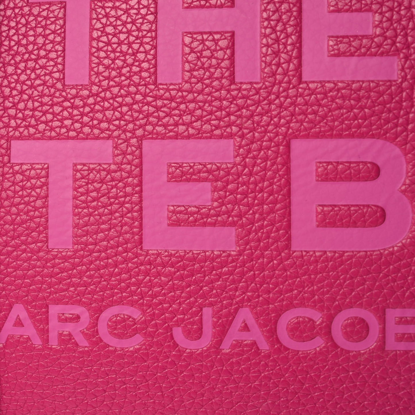 Grained Calfskin Medium The Tote Bag Lipstick