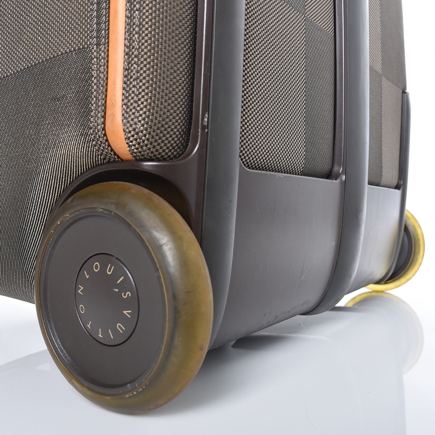 Damier Geant Conquerant 65 Rolling Luggage Terre