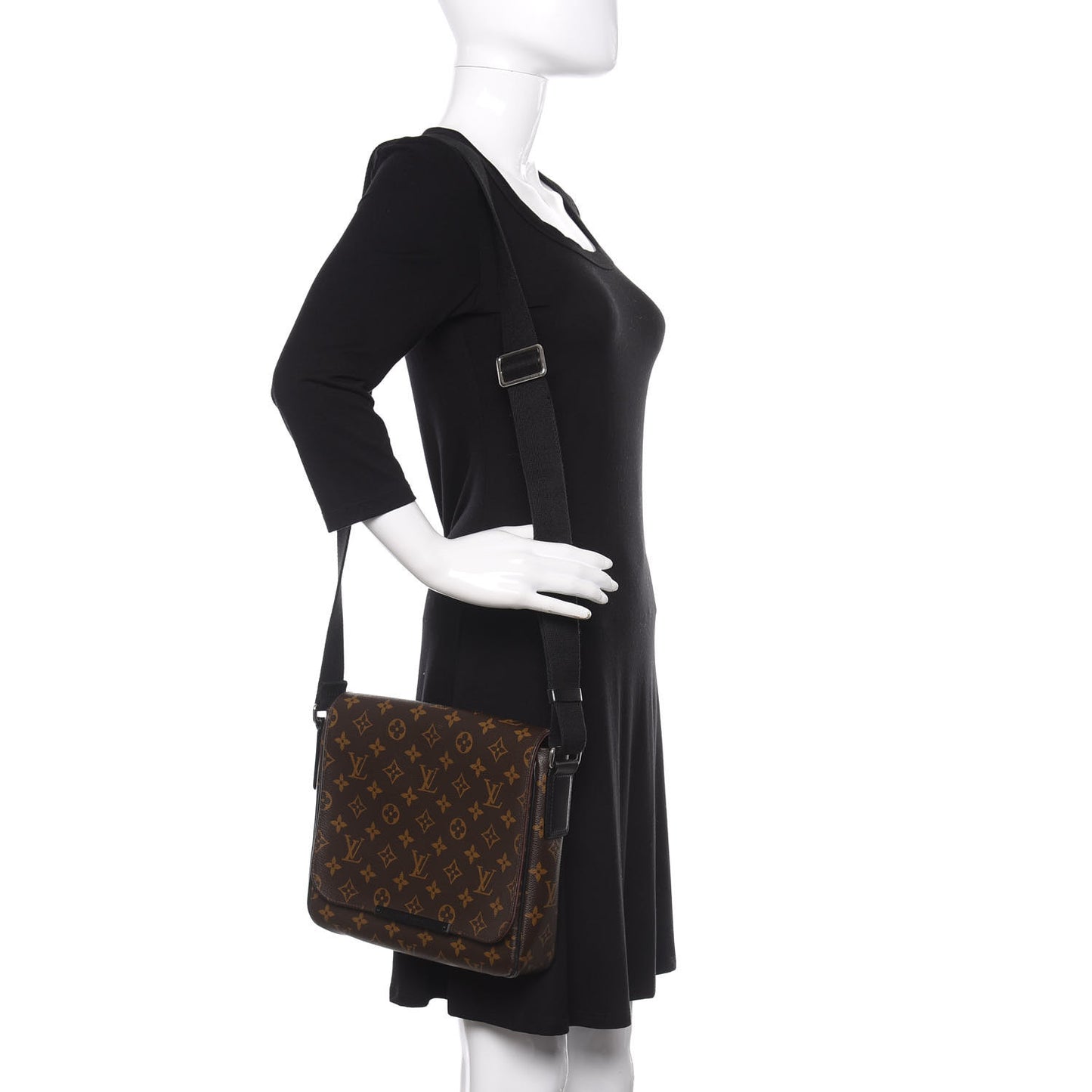 Monogram Macassar District PM