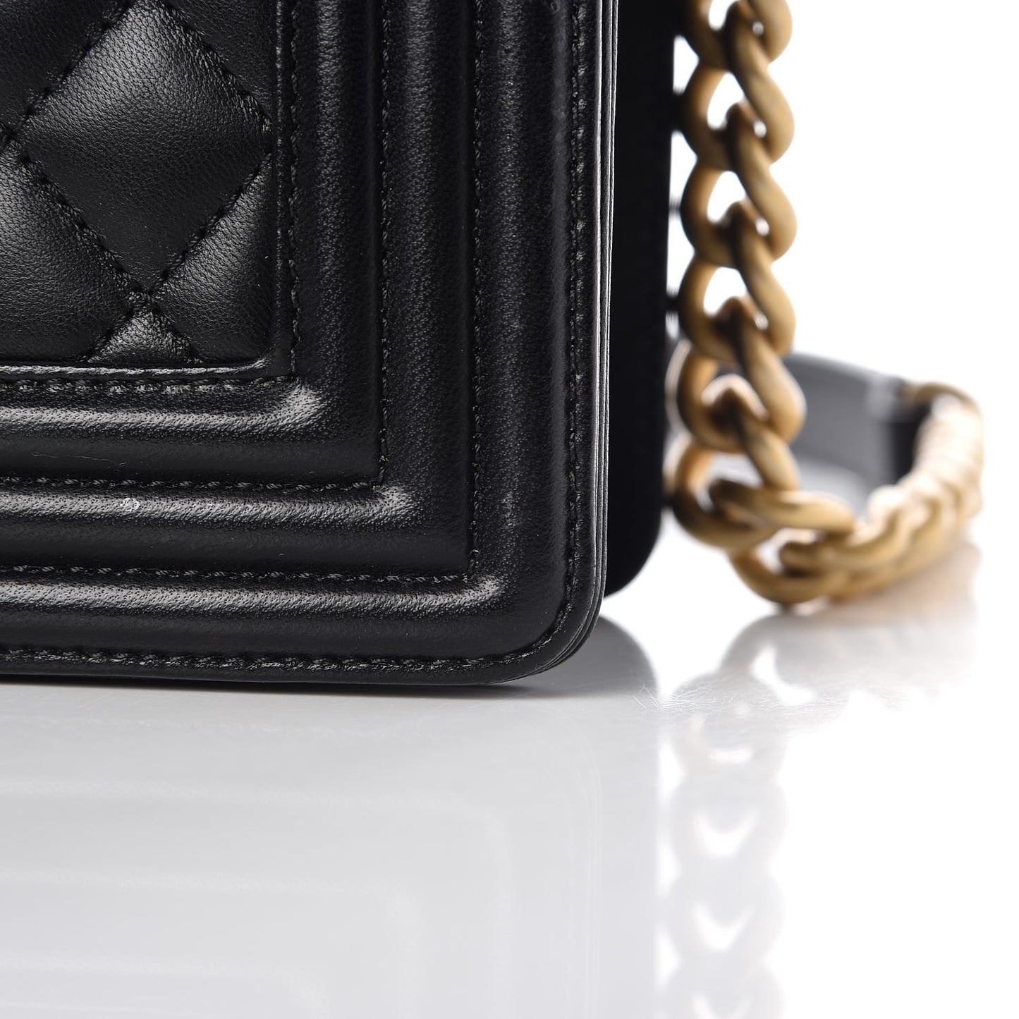 Lambskin Quilted Medium Boy Flap Black