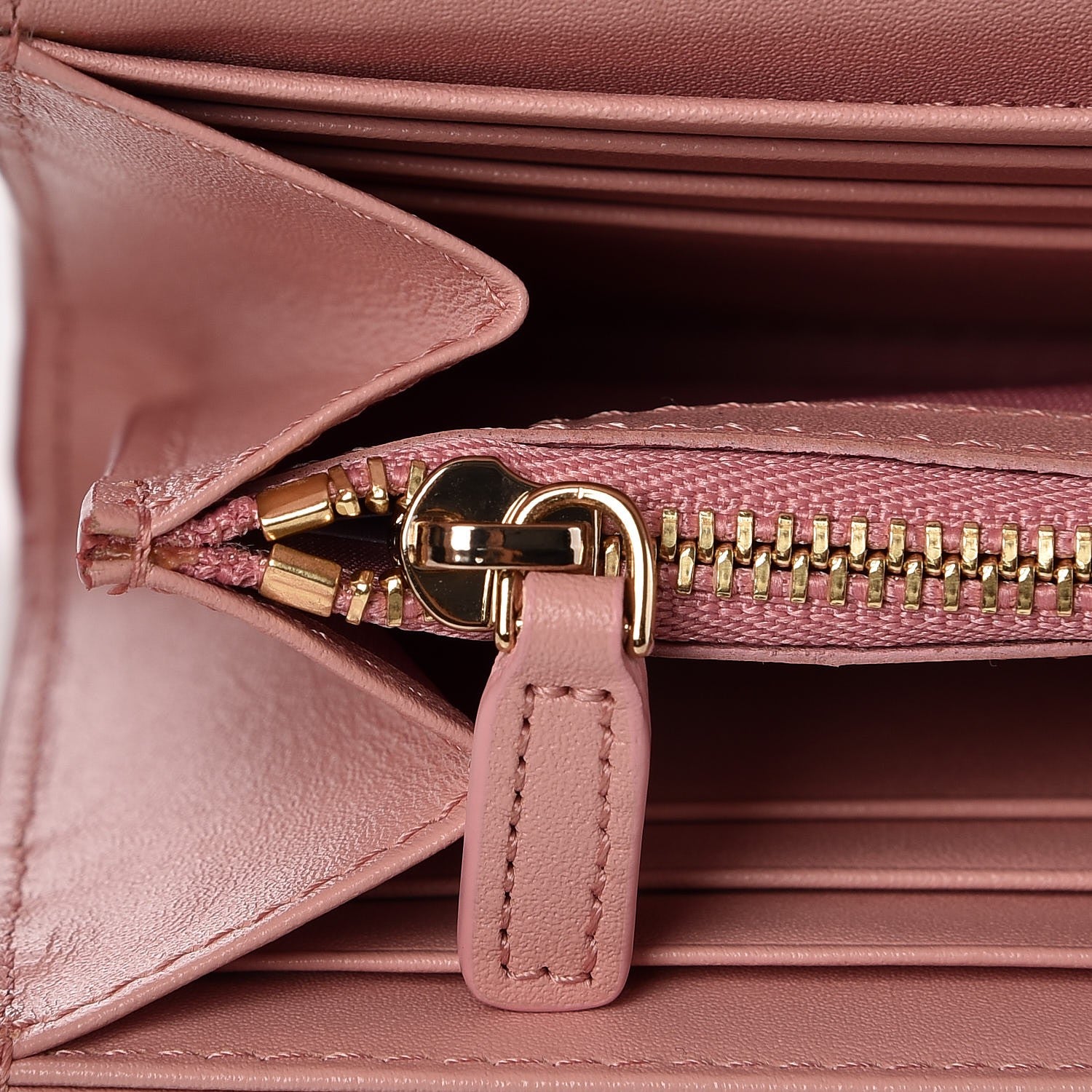 MCM Visetos Continental Flap Wallet Pink 9 of 11