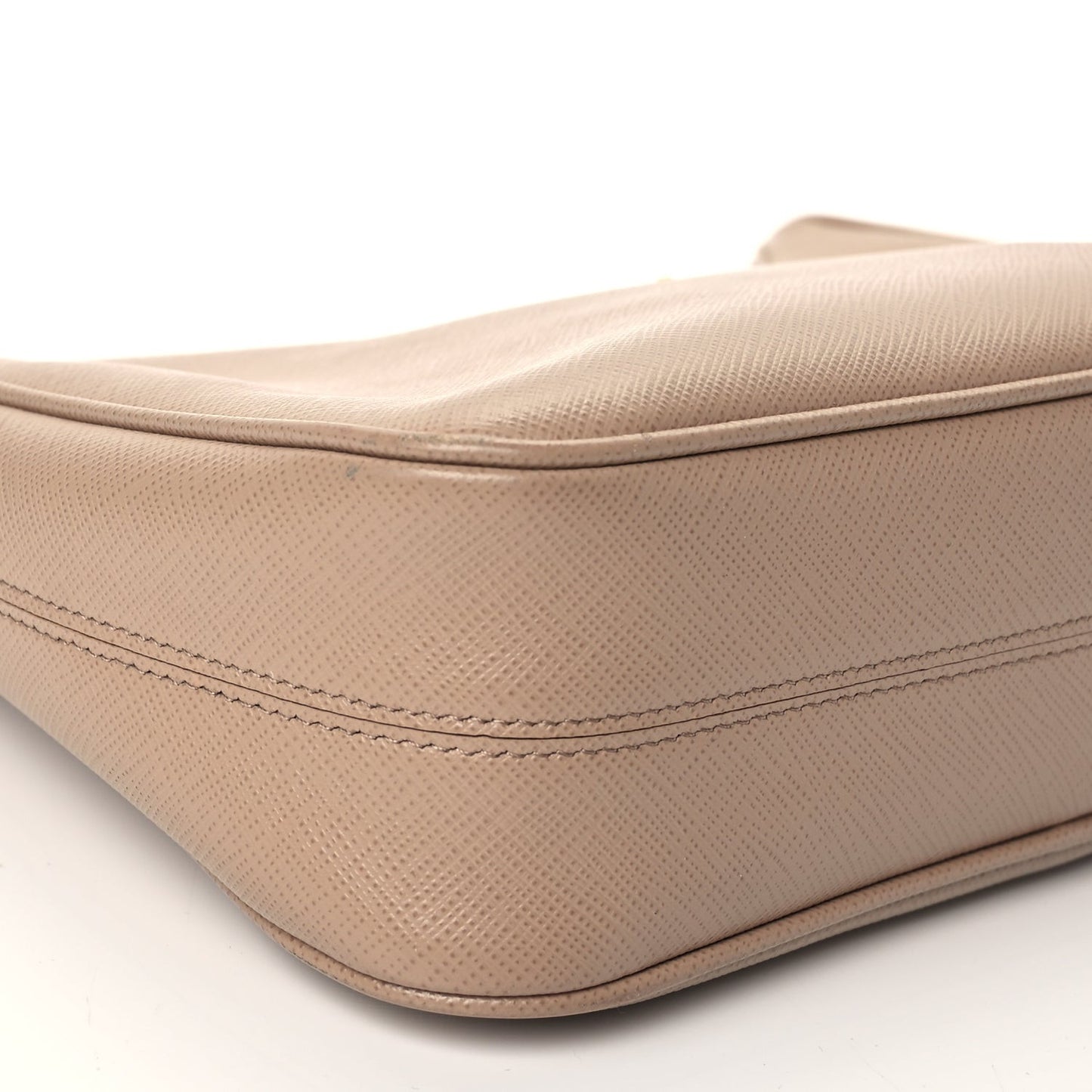 Saffiano Re-Edition 2005 Shoulder Bag Cammeo Beige