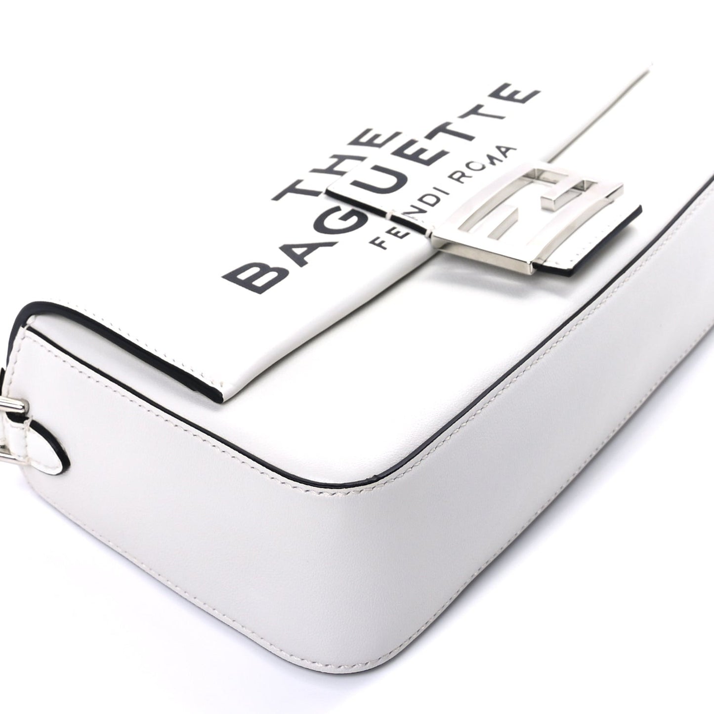 X MARC JACOBS Nappa Logo Medium Baguette White