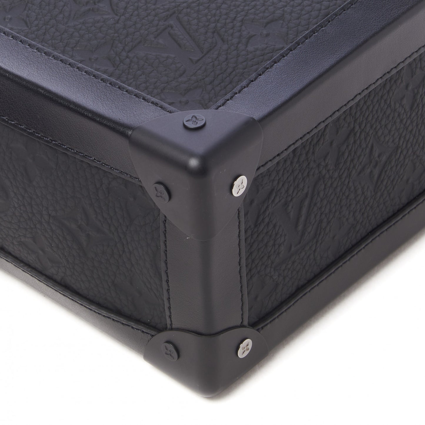 Taurillon Monogram Soft Trunk Black