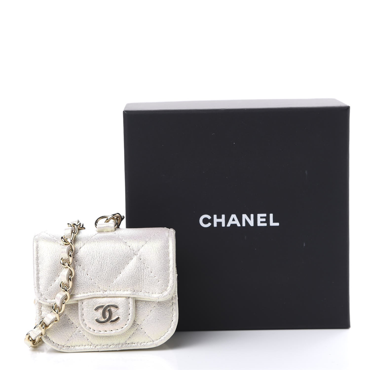 Chanel Iridescent Lambskin Quilted Airpods Pro Case Ivory 9 of 9