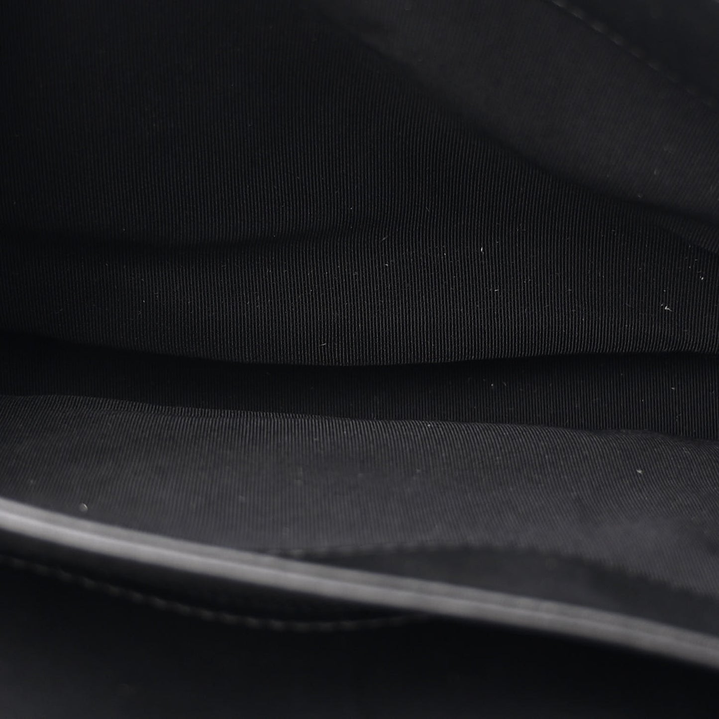 Calfskin Jumbo Tramezzo Flap Black