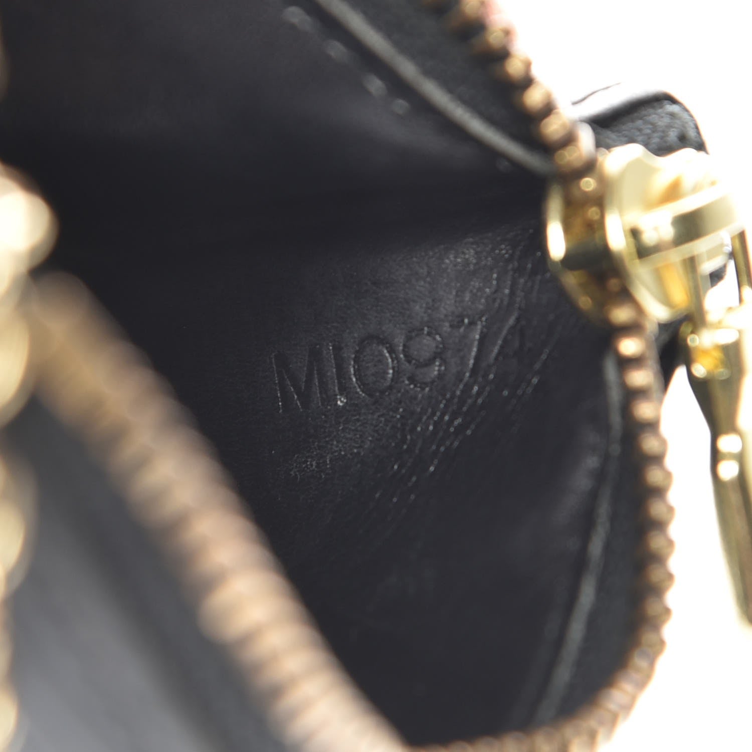 Louis Vuitton Epi Key Pouch Black 7 of 7