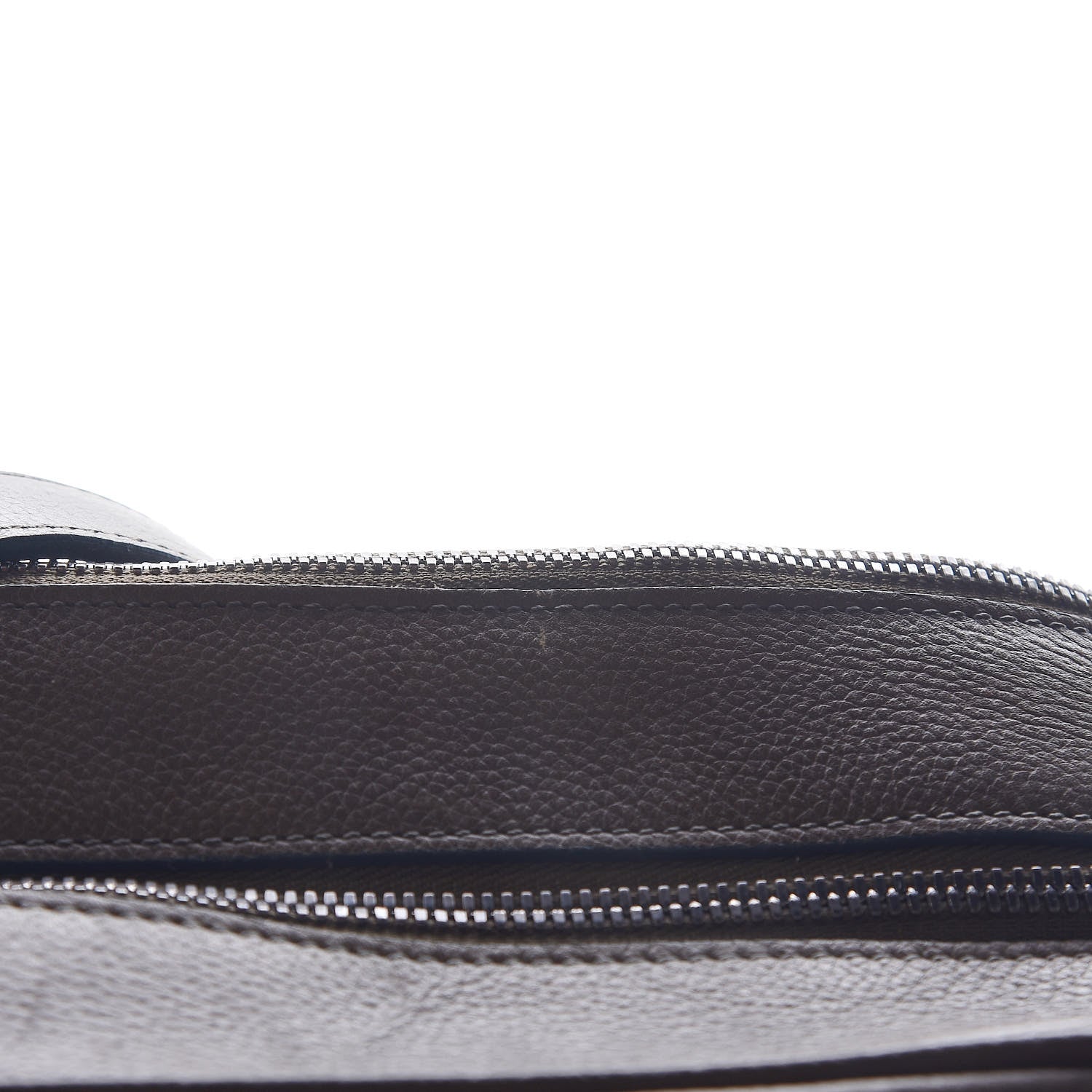 Louis Vuitton Bequia Trotter MM 6 of 12