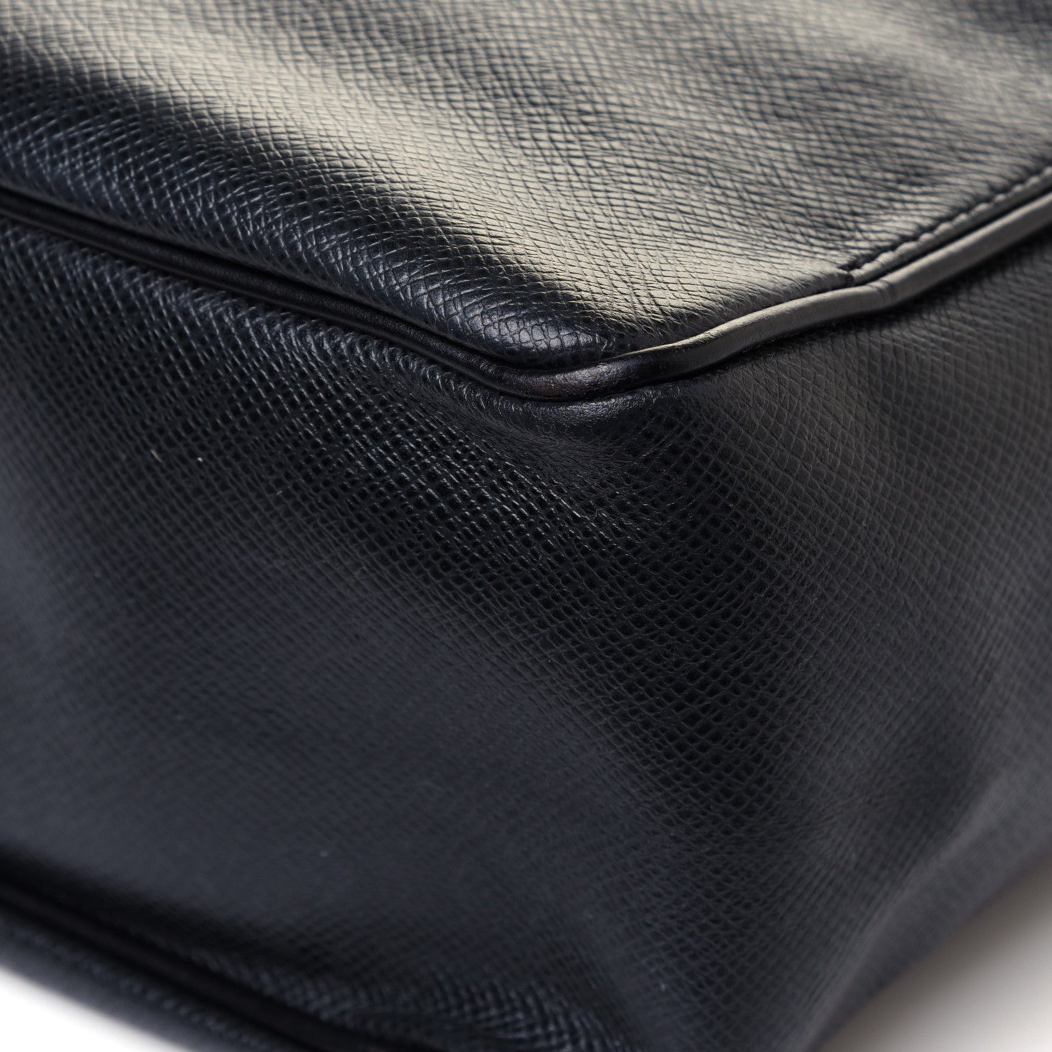 Louis Vuitton Taiga Yaranga Camera Bag Black 11 of 12