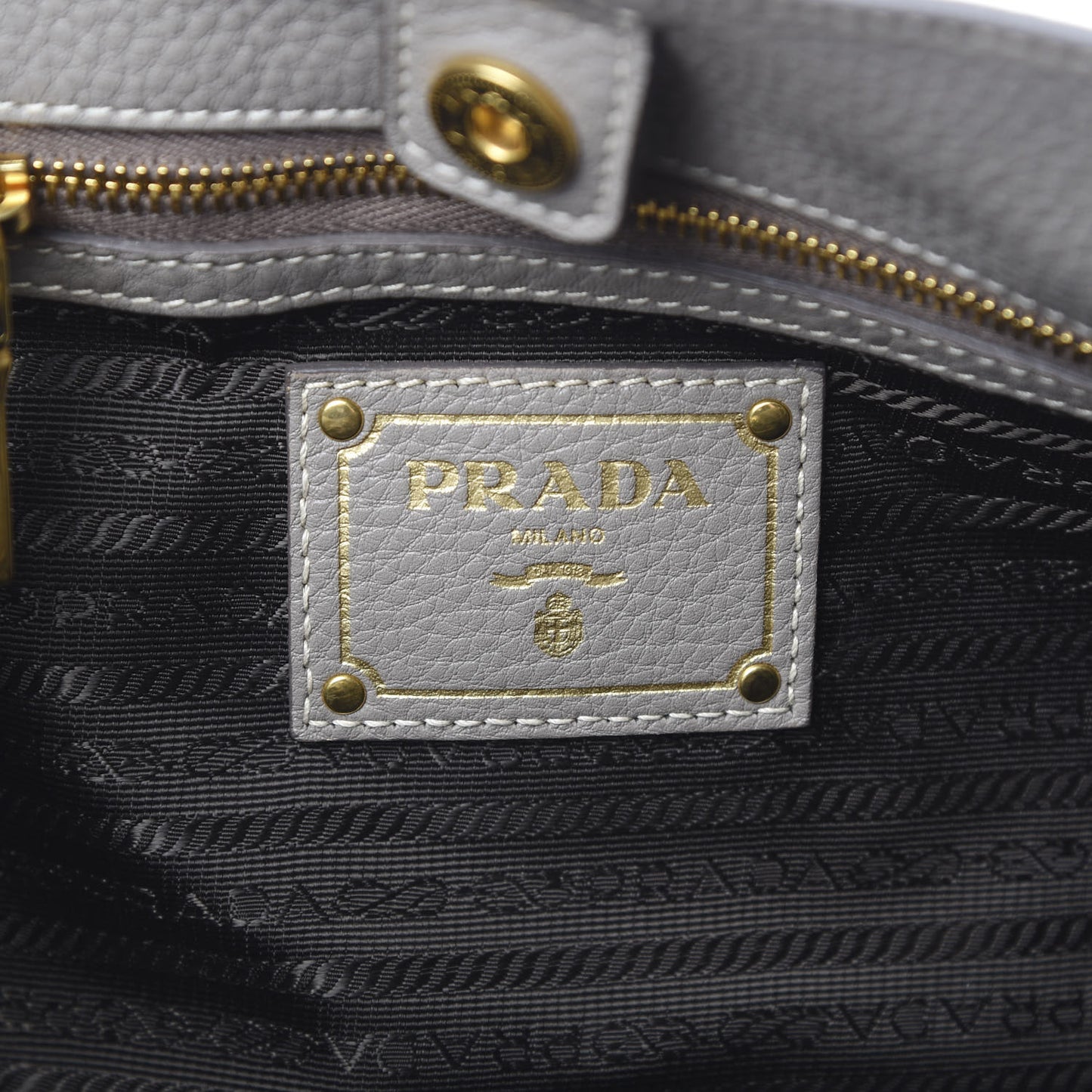 Vitello Daino Shoulder Bag Argilla