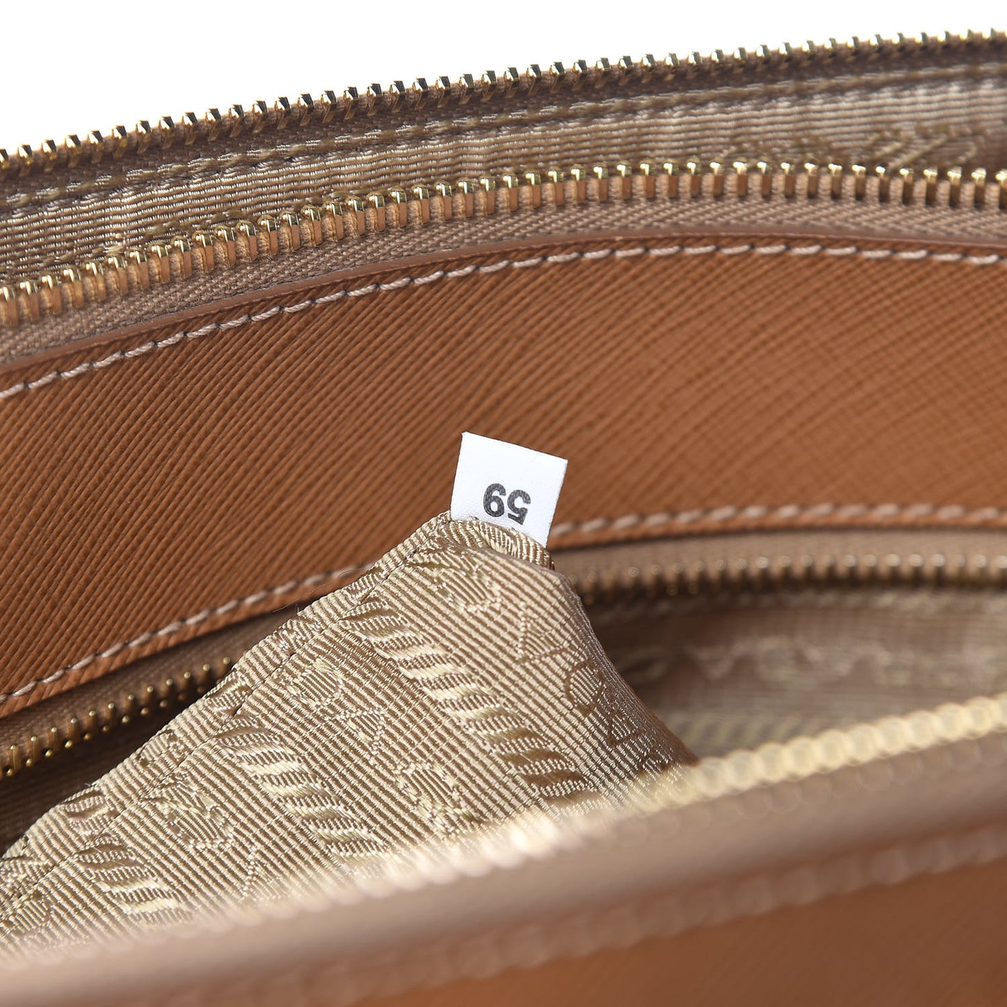 Saffiano Medium Galleria Double Zip Tote Caramel