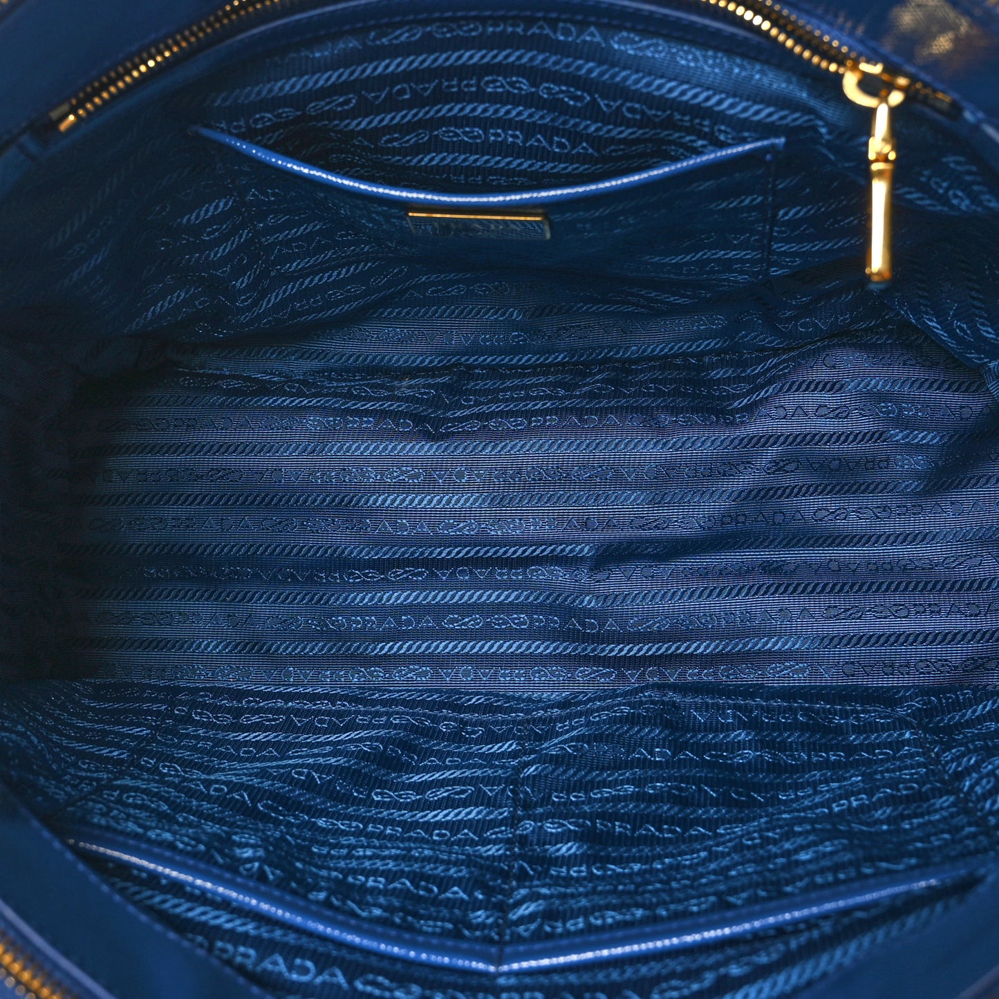 Saffiano Vernice Medium Galleria Double Zip Azzurro