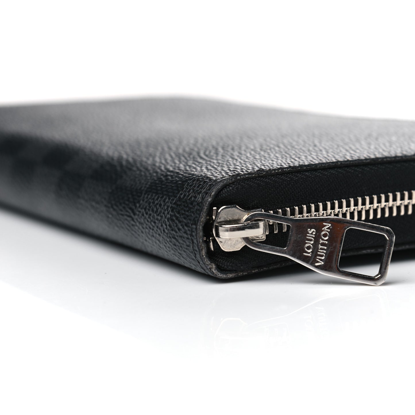 Damier Graphite Zippy Organizer Wallet