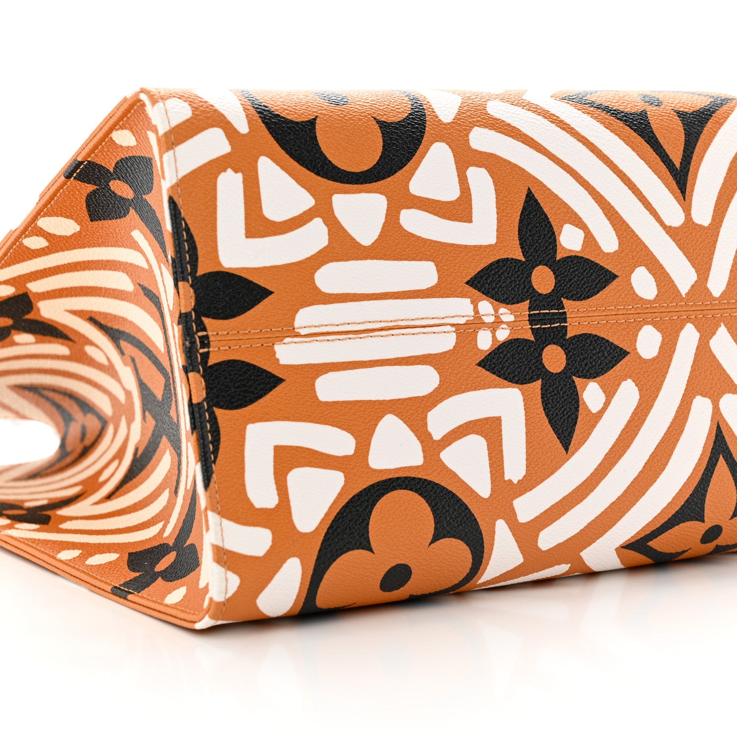 Louis Vuitton Monogram Giant Crafty Onthego GM Crème Caramel 7 of 8