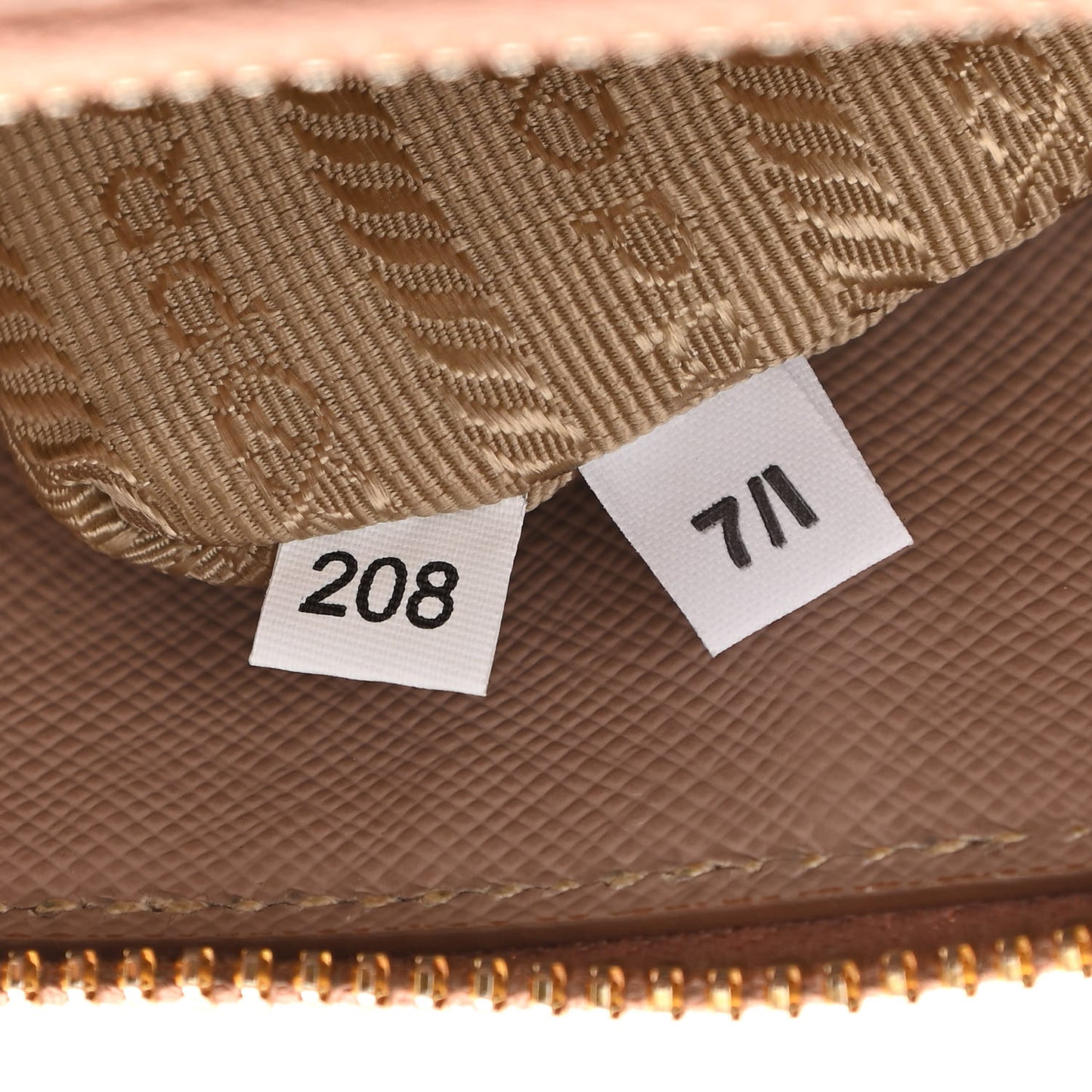 Saffiano Lux Medium Promenade Tote Cammeo